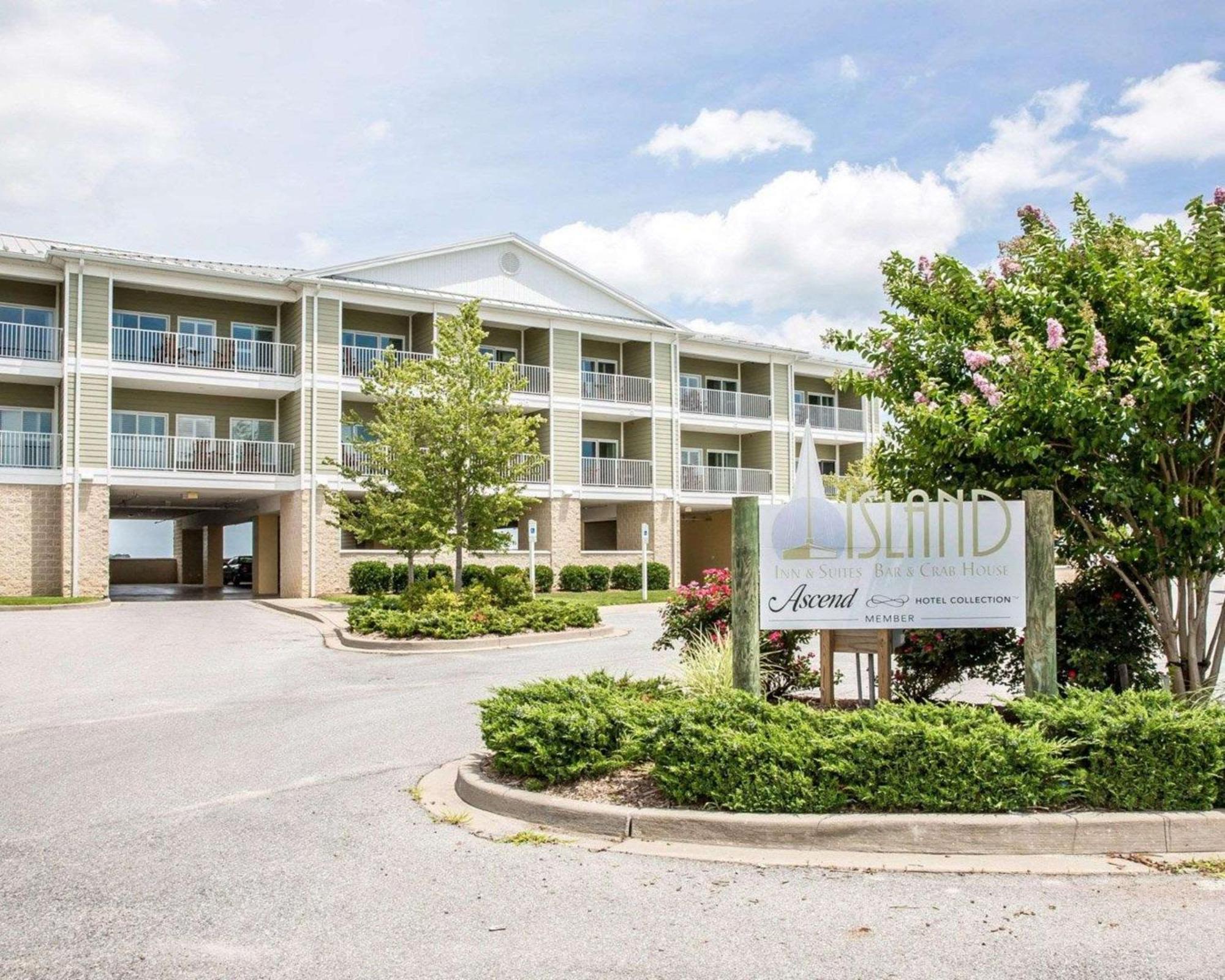 Island Inn & Suites, Ascend Hotel Collection Piney Point Exterior foto
