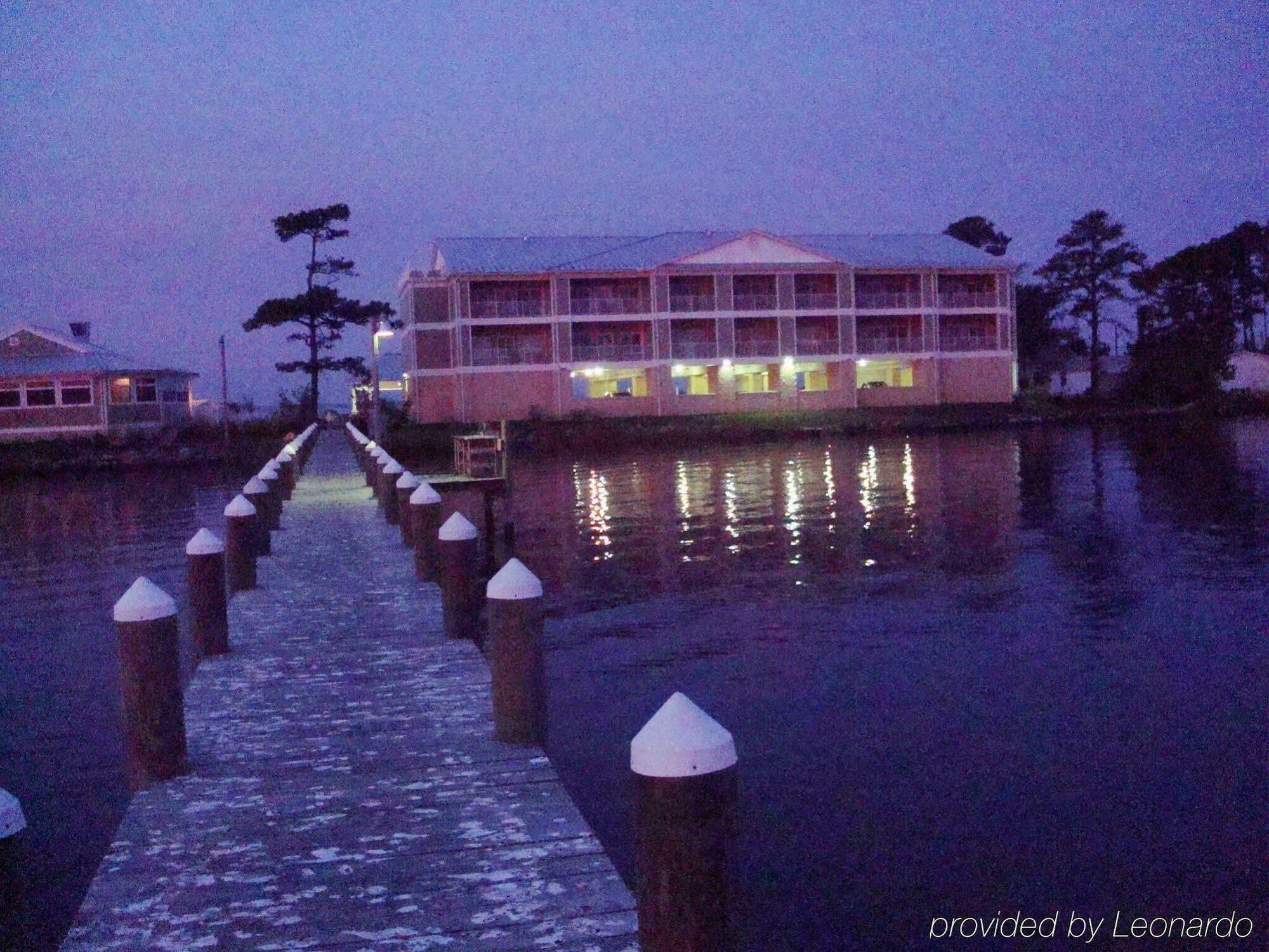 Island Inn & Suites, Ascend Hotel Collection Piney Point Exterior foto